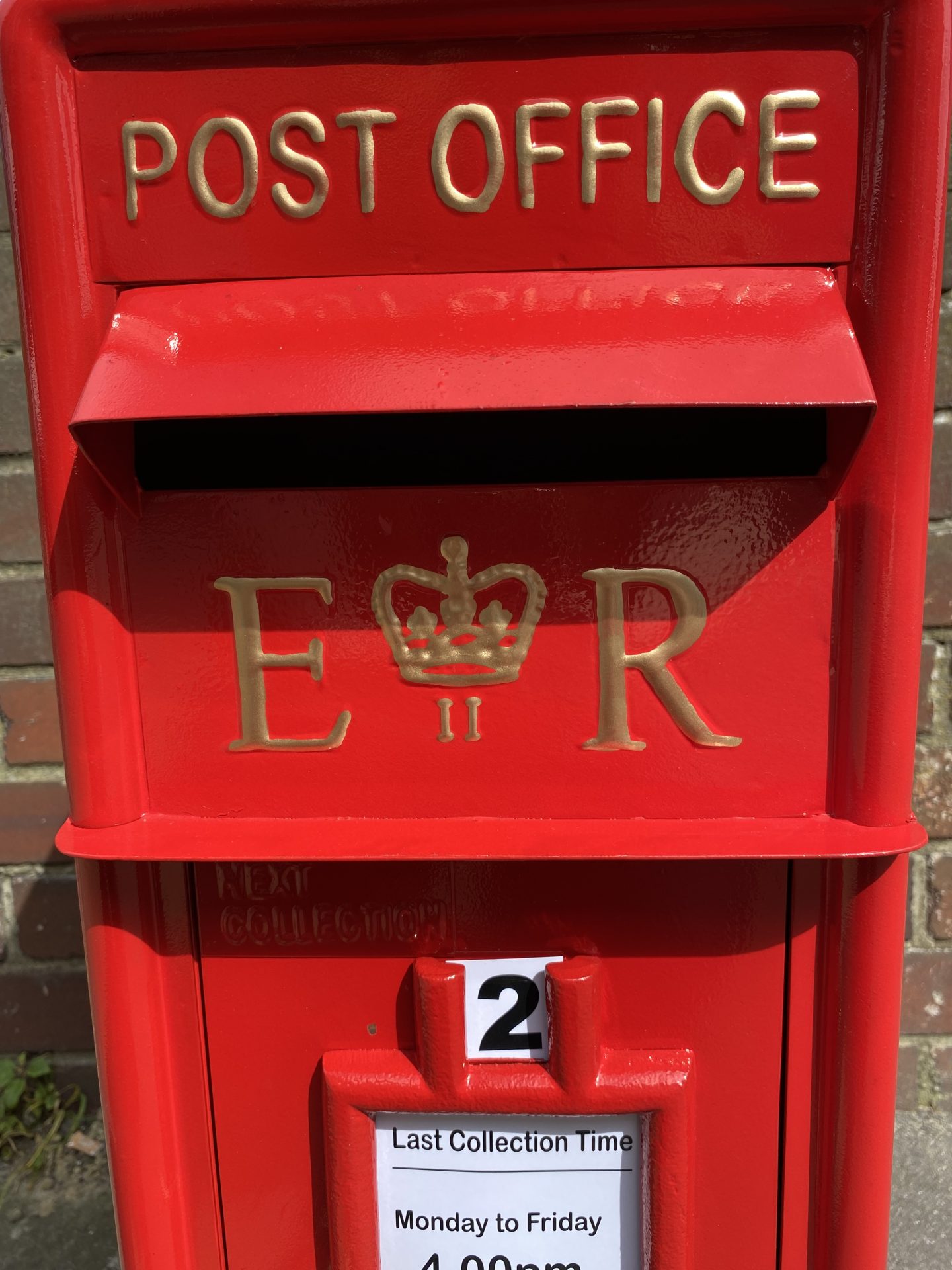 Pressed Steel Royal Mail Post Box Complete Pressed Steel (a few marks/small dents) - Image 2