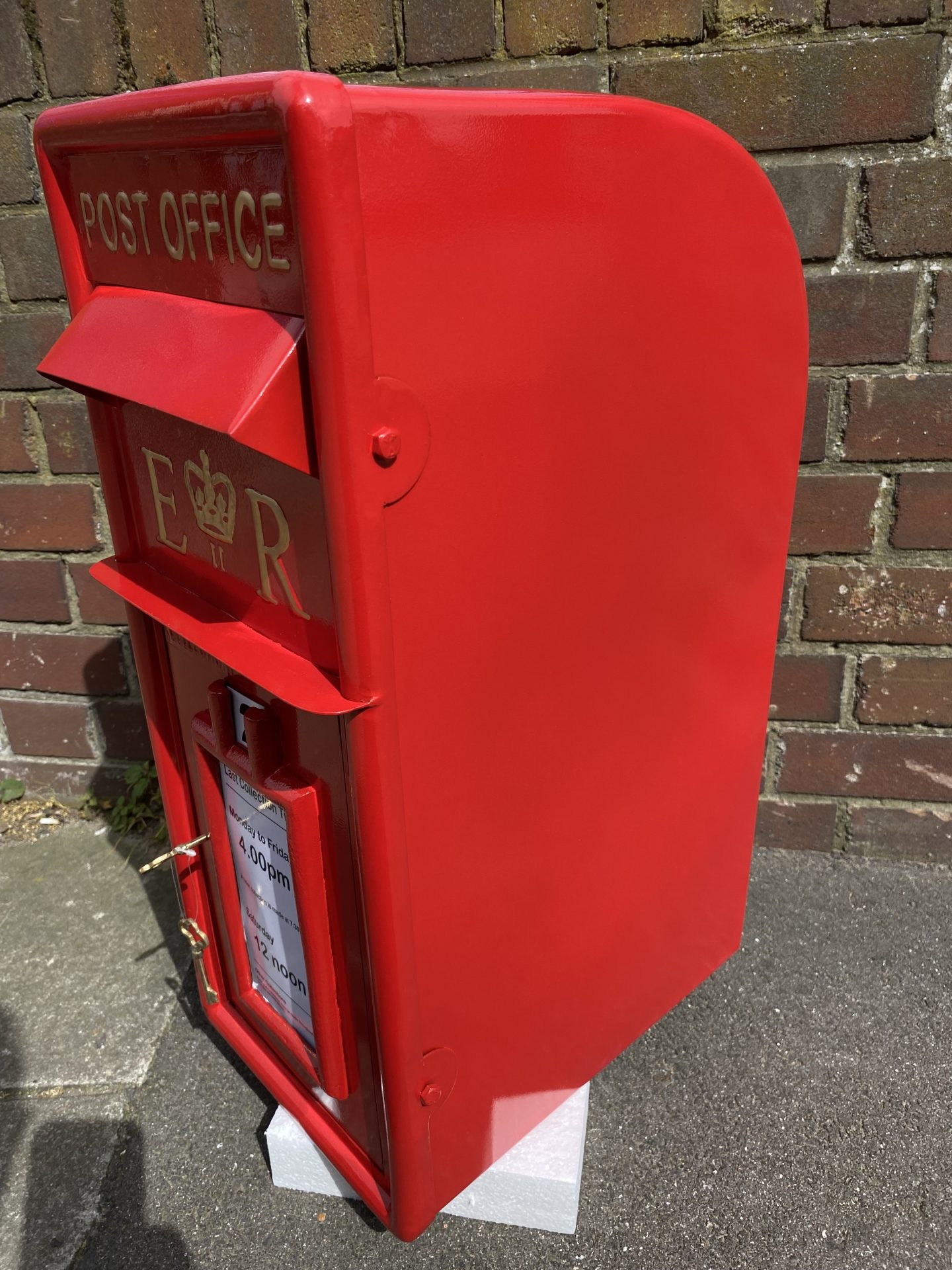 Pressed Steel Royal Mail Post Box Complete Pressed Steel (a few marks/small dents) - Image 4
