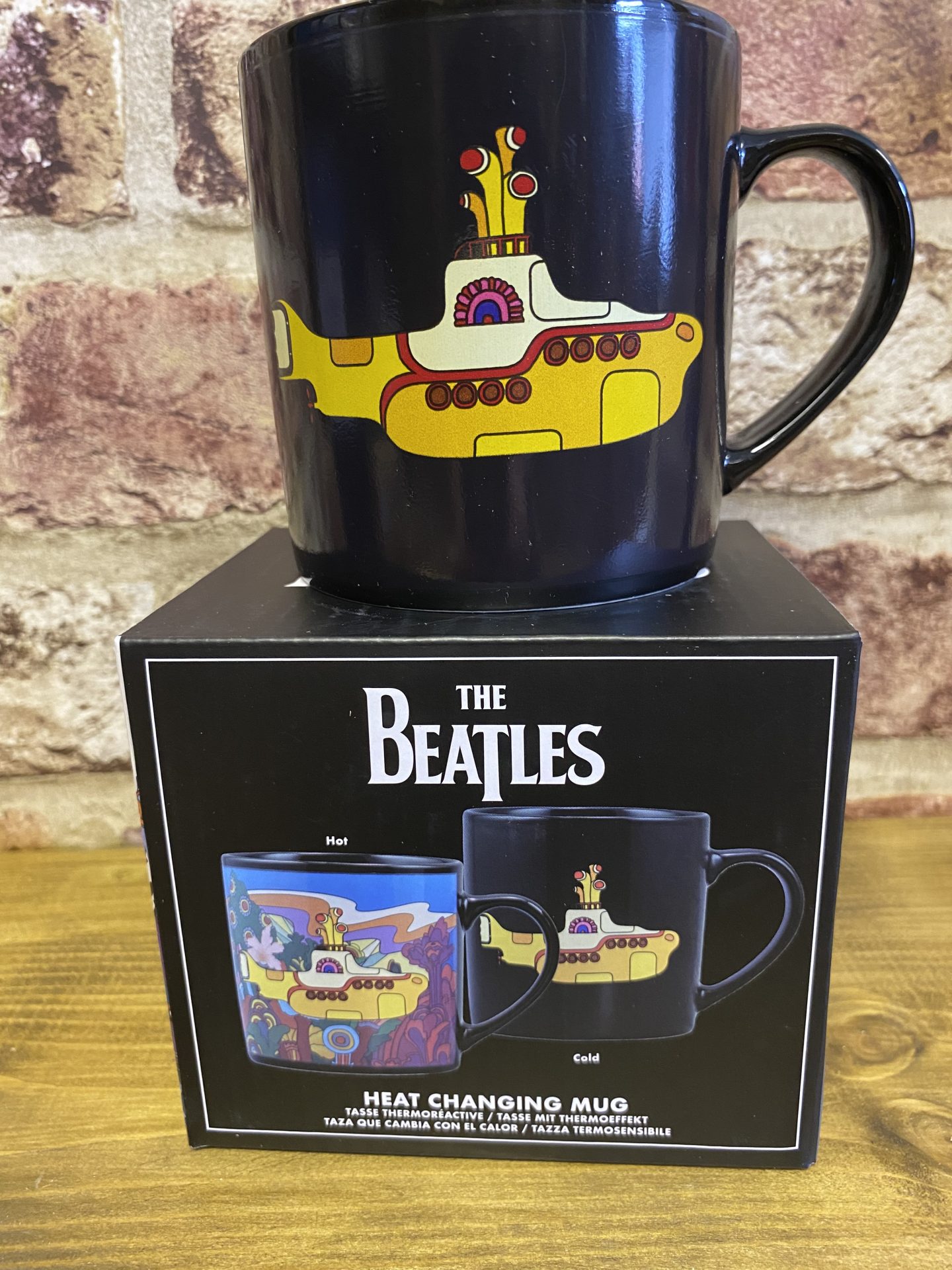 The Beatles Heat Changing Mug Yellow Submarine