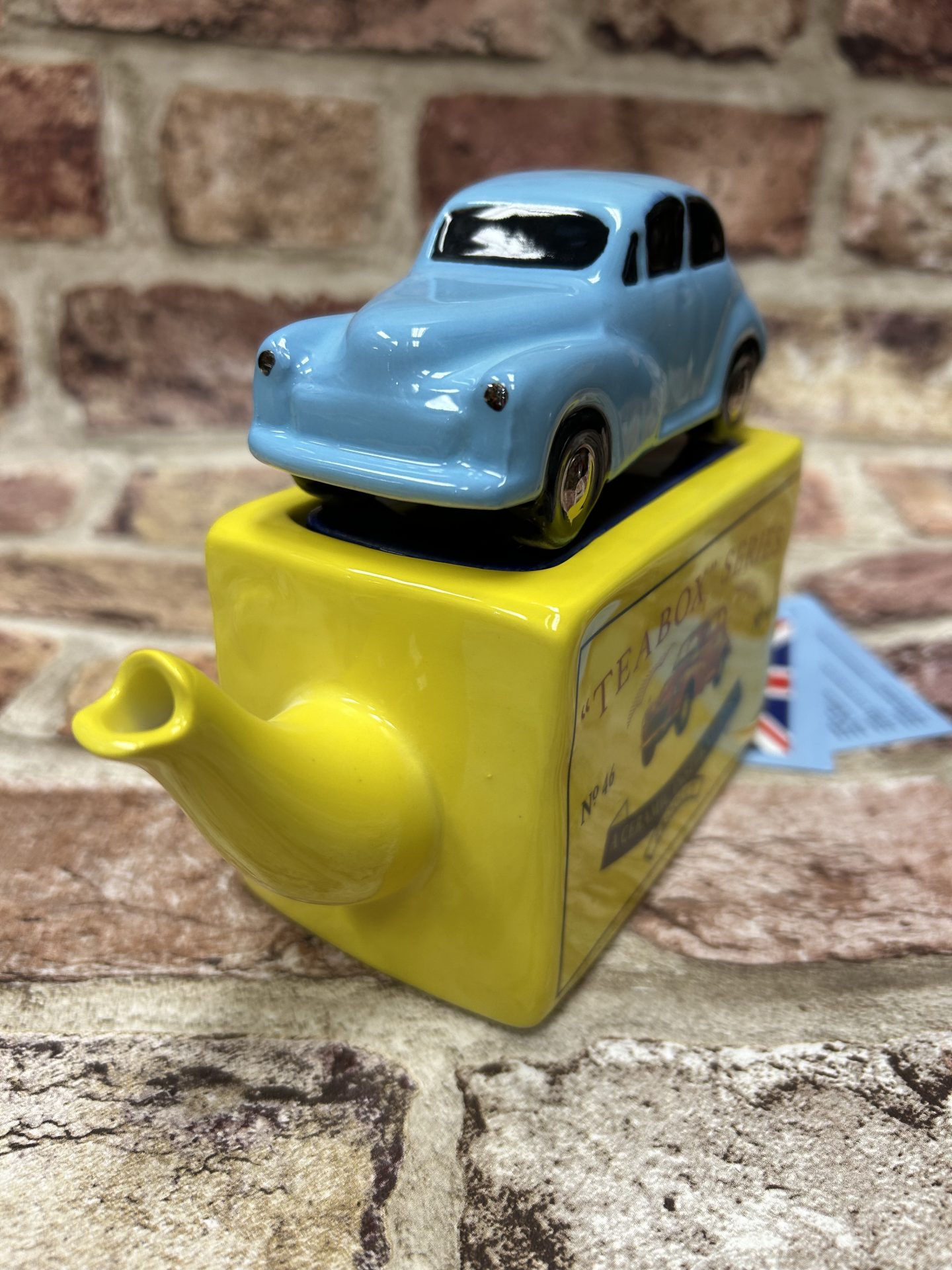 Teabox Morris Minor Blue One Cup Teapot - Image 4