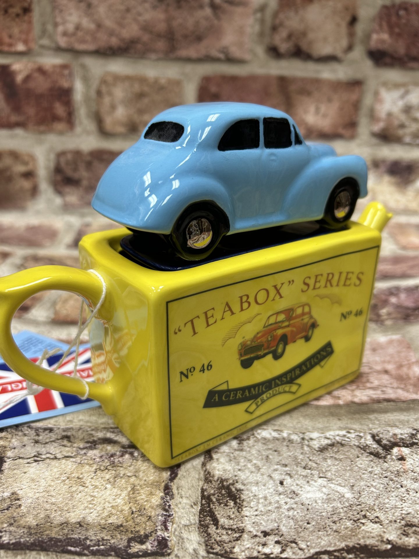 Teabox Morris Minor Blue One Cup Teapot - Image 3