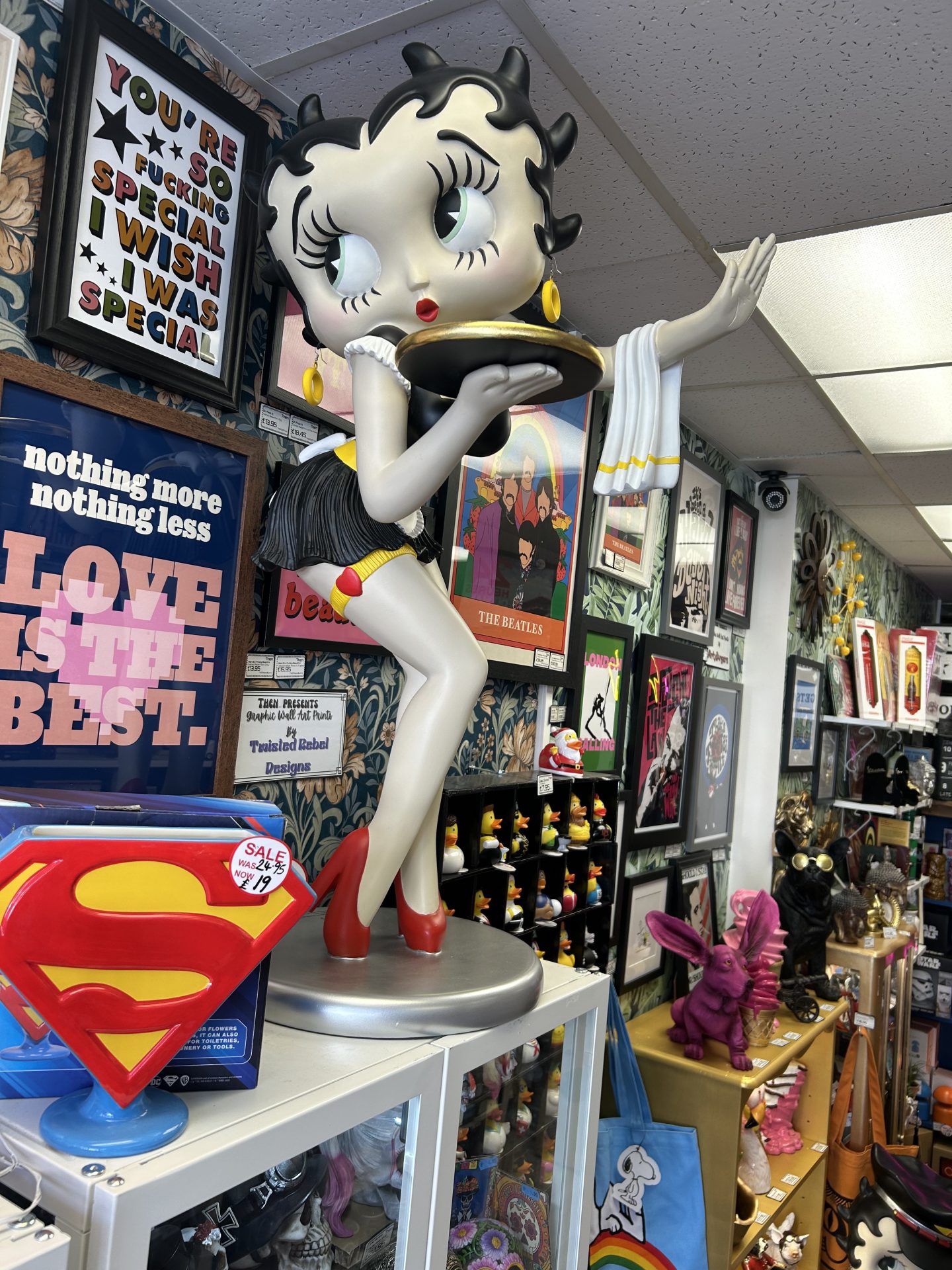 Betty Boop Waitress with Tray Display size figure 3ft (96cm) - Image 8