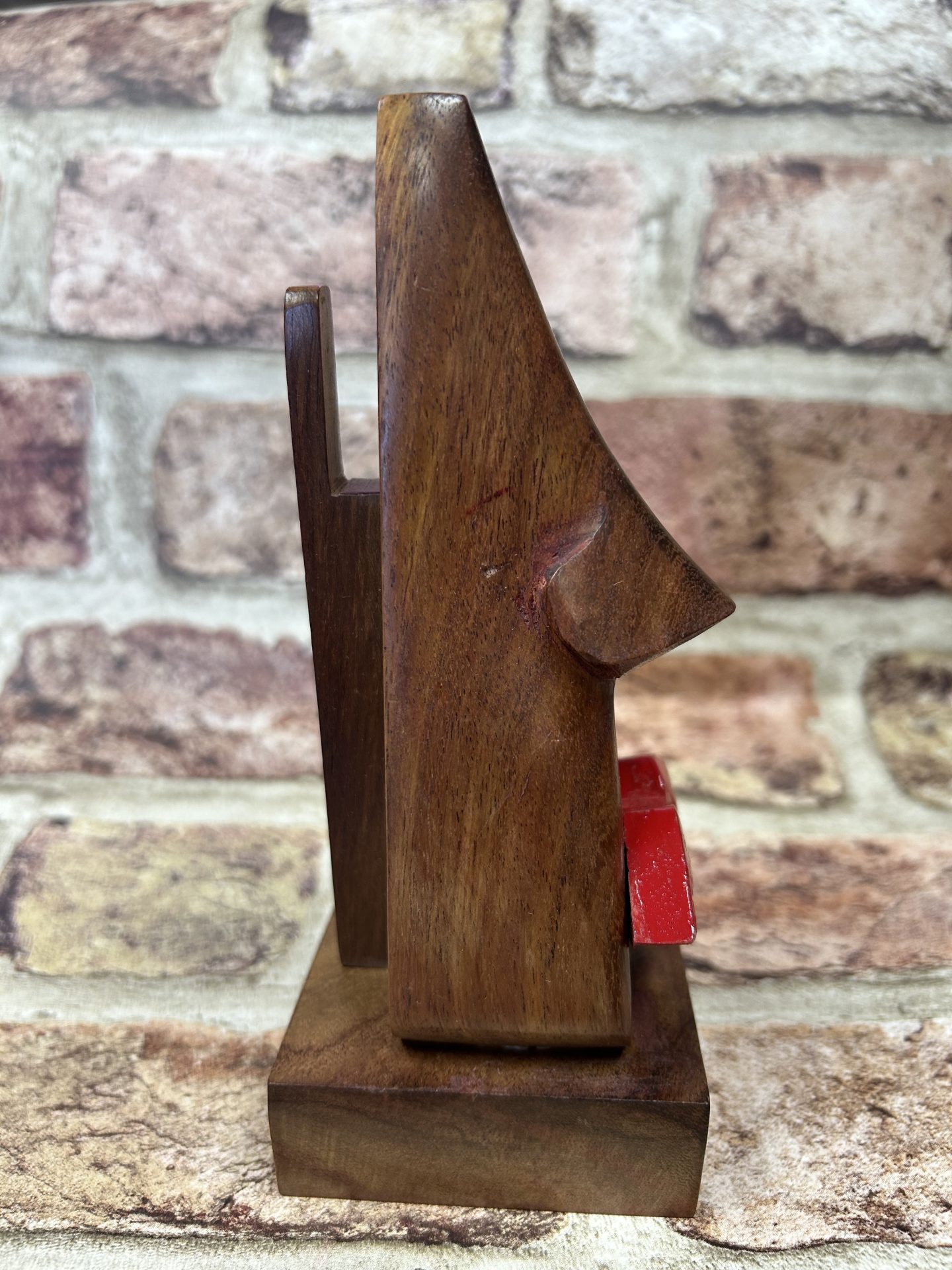 Red Lips Glasses Holder / Stand Wood - Image 3