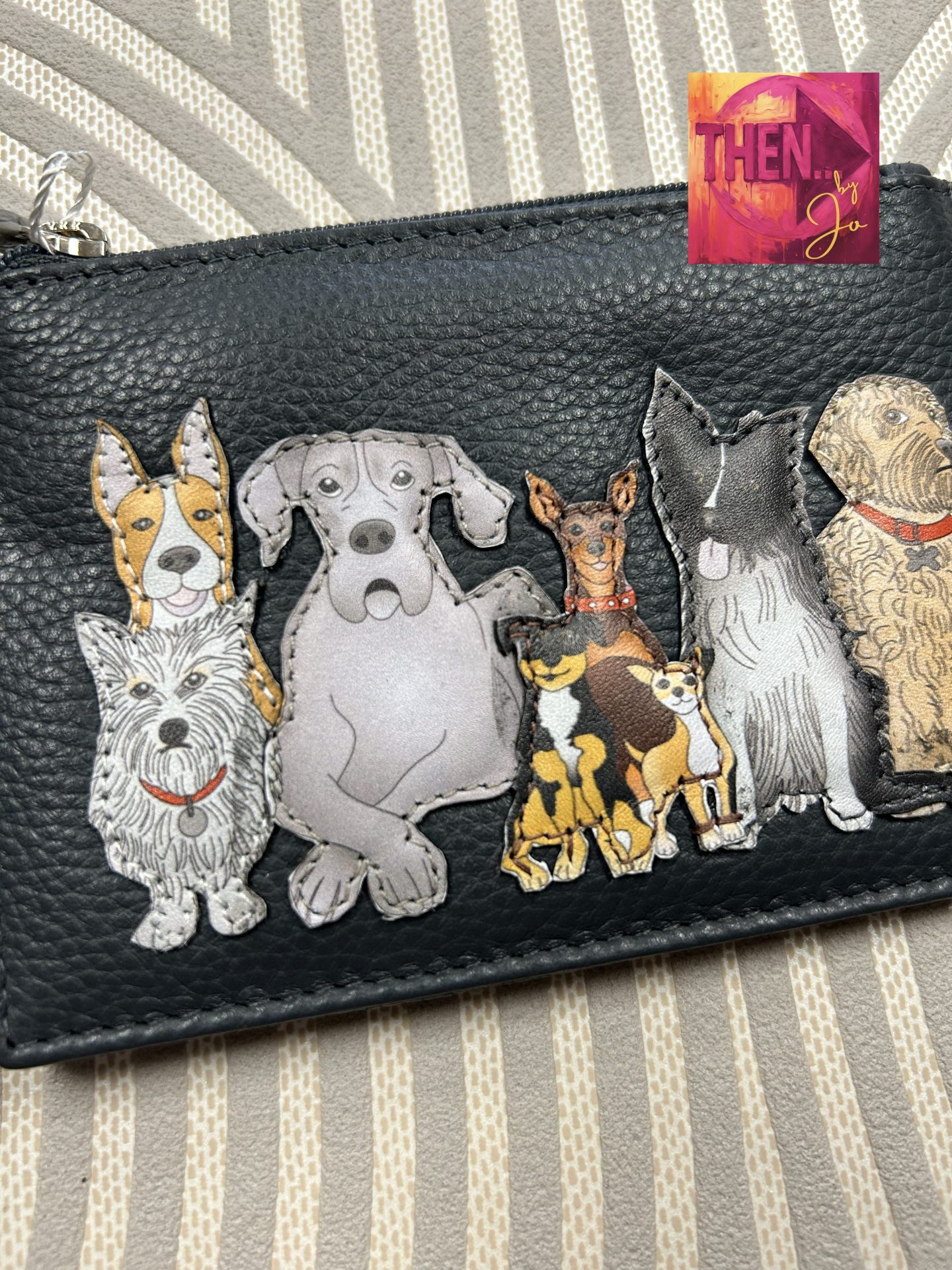 Kennel Crew Coin And Card Purse - Image 3