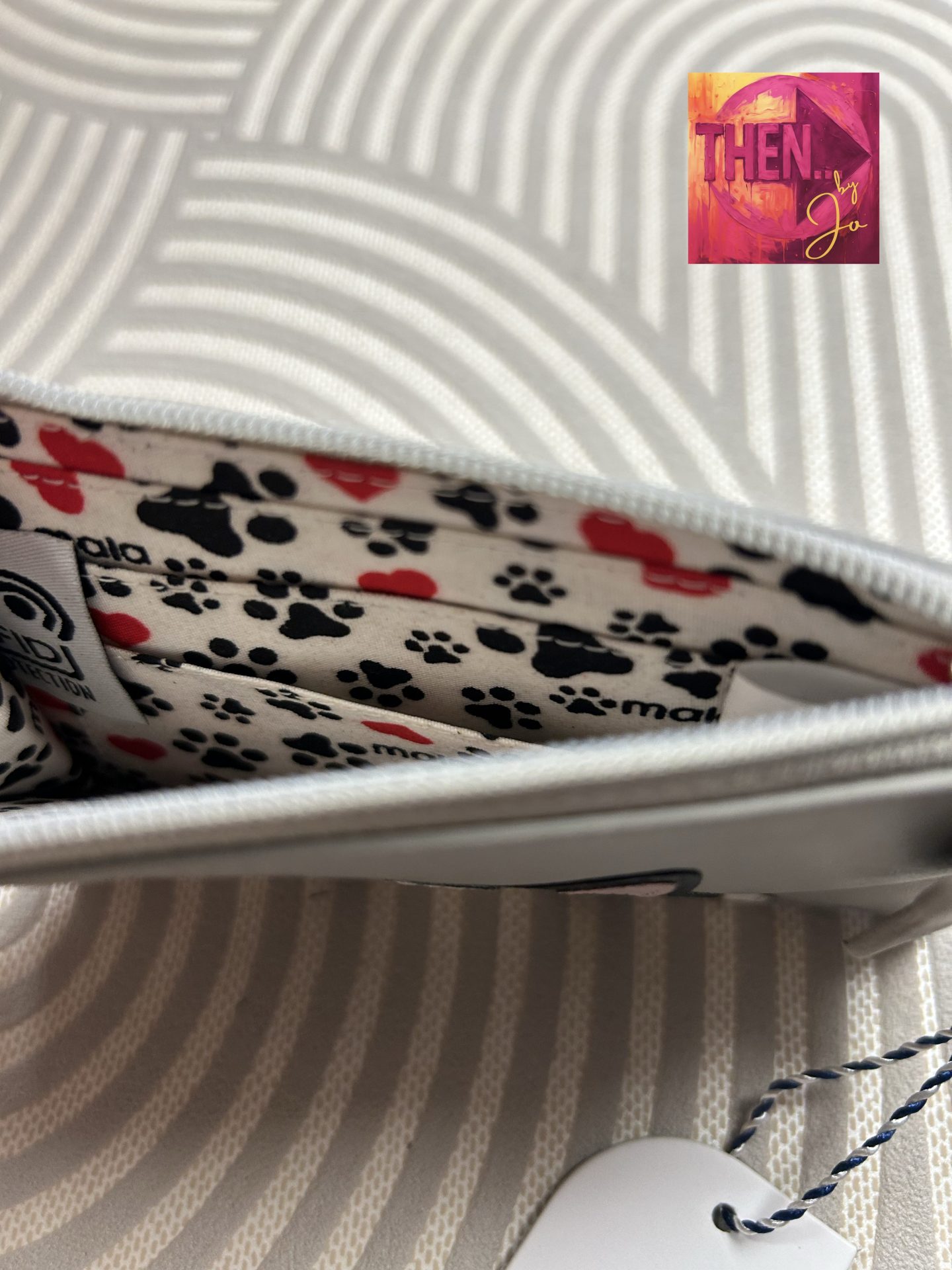 Black And White Cat Grey Coin Purse - Image 2