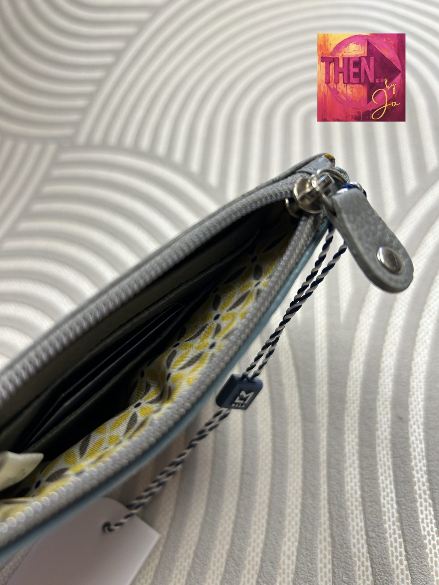 Beau's Pampering Parlour Coin Purse - Image 5