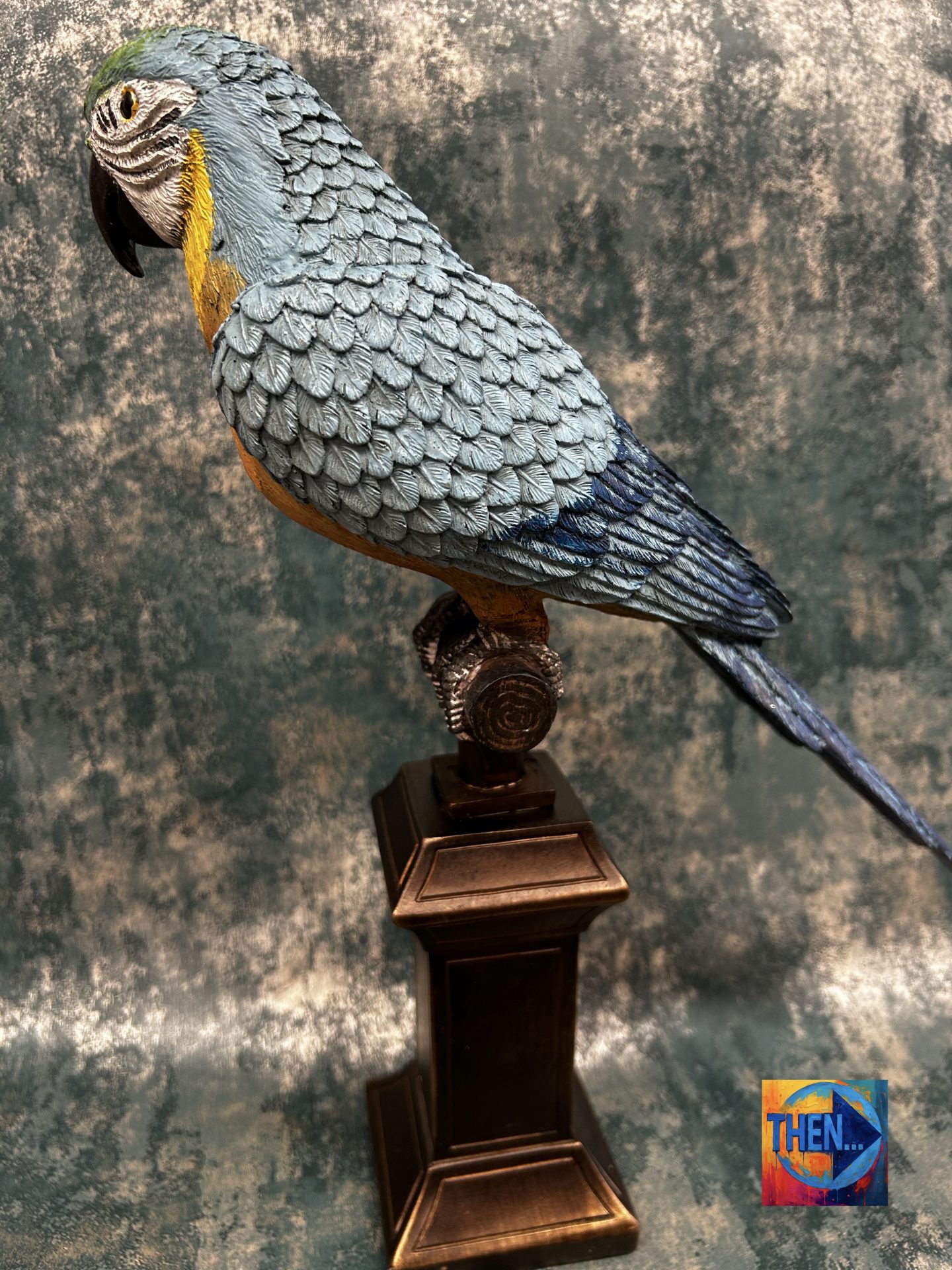 Macaw The Parrot Decorative Ornament - Image 4