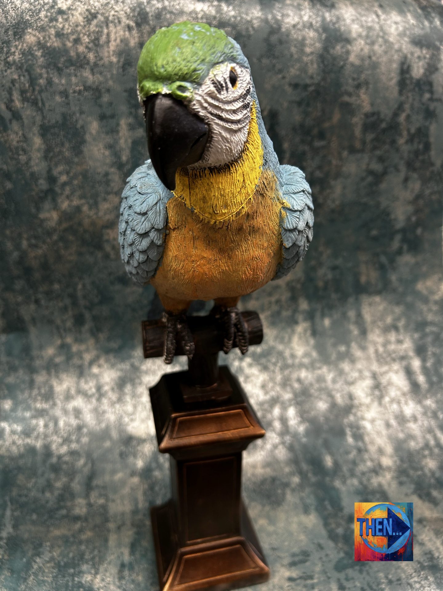 Macaw The Parrot Decorative Ornament - Image 5