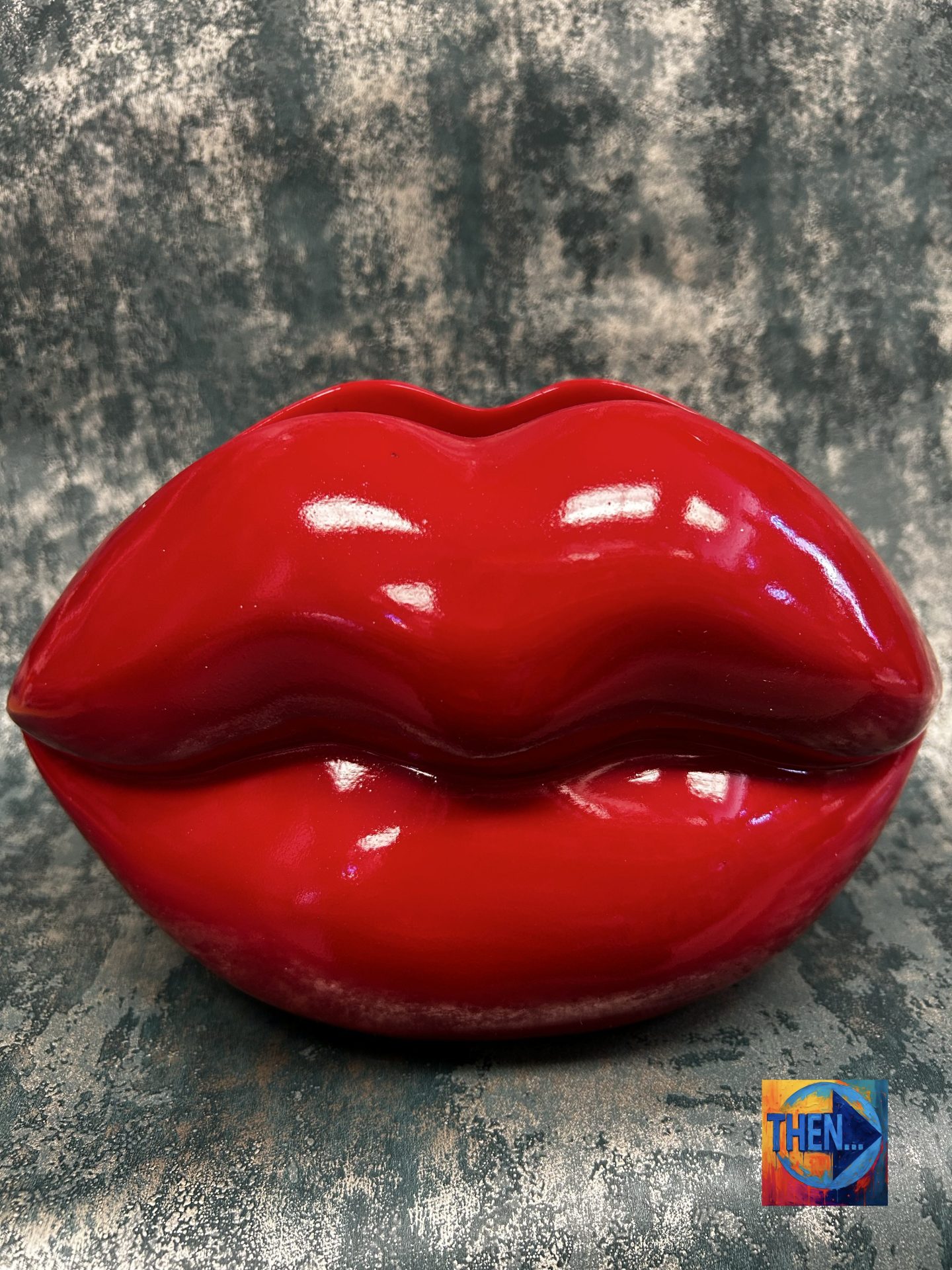 Red Lips Planter/Ornament - Image 4